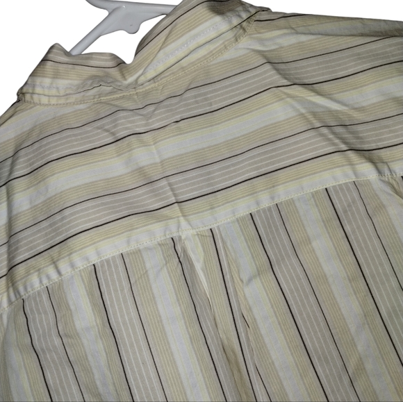 Size 1X St John's Bay Button Down Blouse - Picture 4 of 7